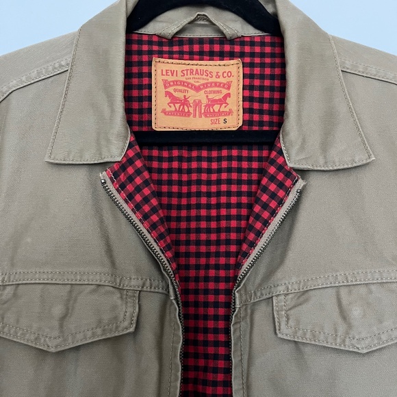 Levi's Men's Tan Jacket with Red Checkered Lining - Picture 1 of 6
